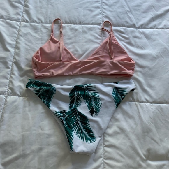 ZAFUL SWIMSUIT - Picture 2 of 3